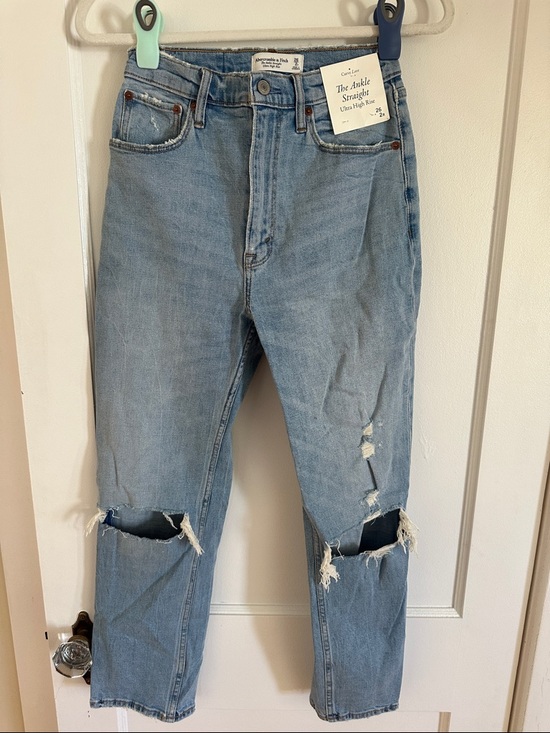 Abercrombie & Fitch Denim - Abercrombie & Fitch The Ankle Straight Ultra High Rise Jeans